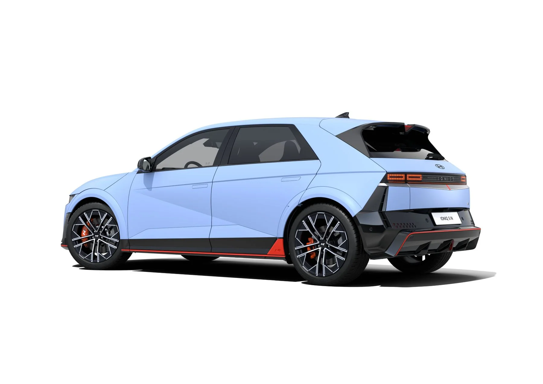 Hyundai IONIQ 5 N rakt bakifrån i fotostudio med tänd pixel-bakljusram
