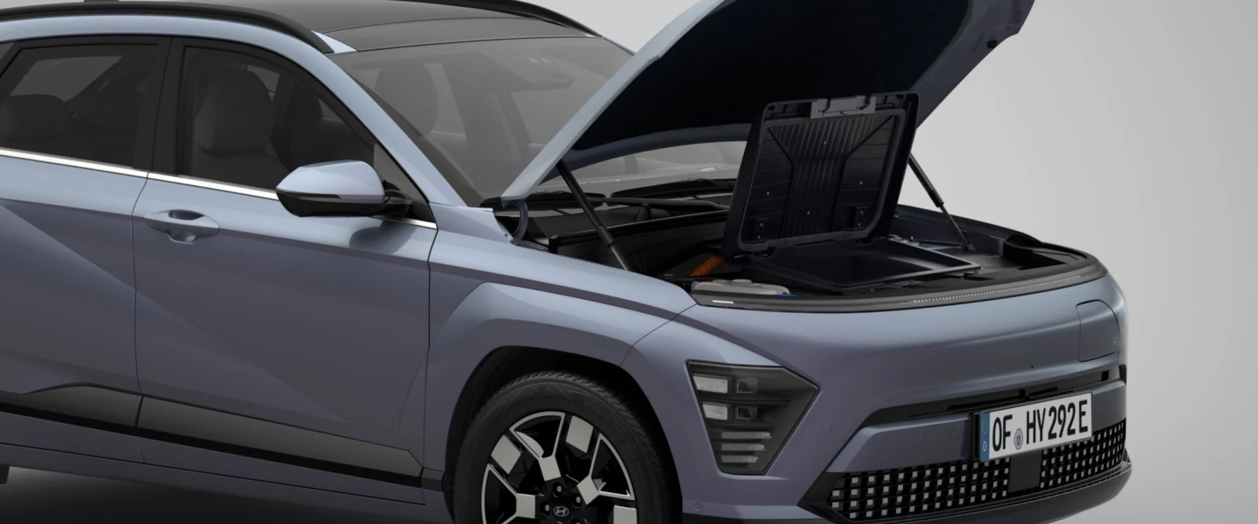 Öppen frunk under motorhuven på Hyundai KONA Electric