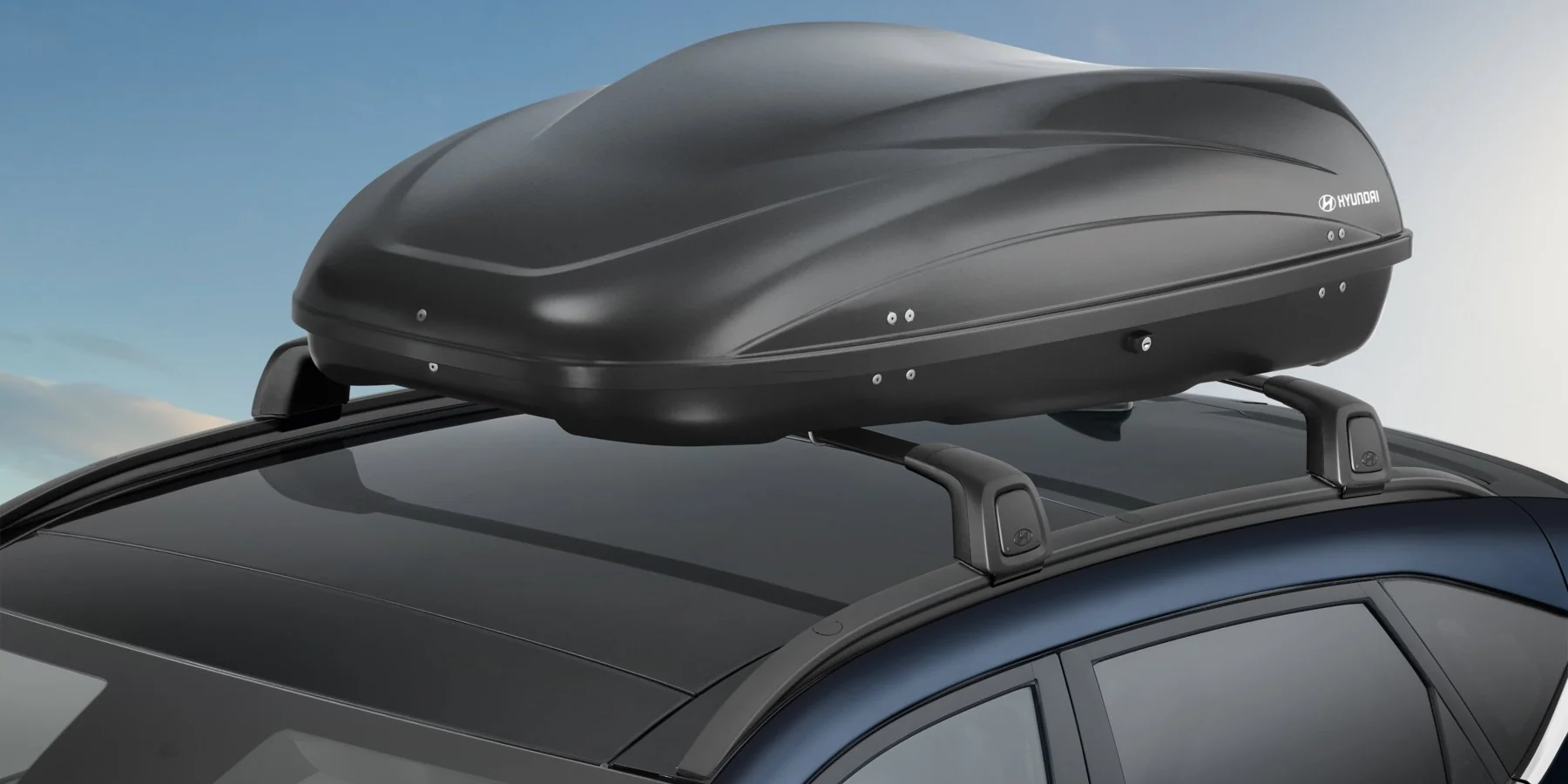 Takbox monterad på Hyundai KONA Electric