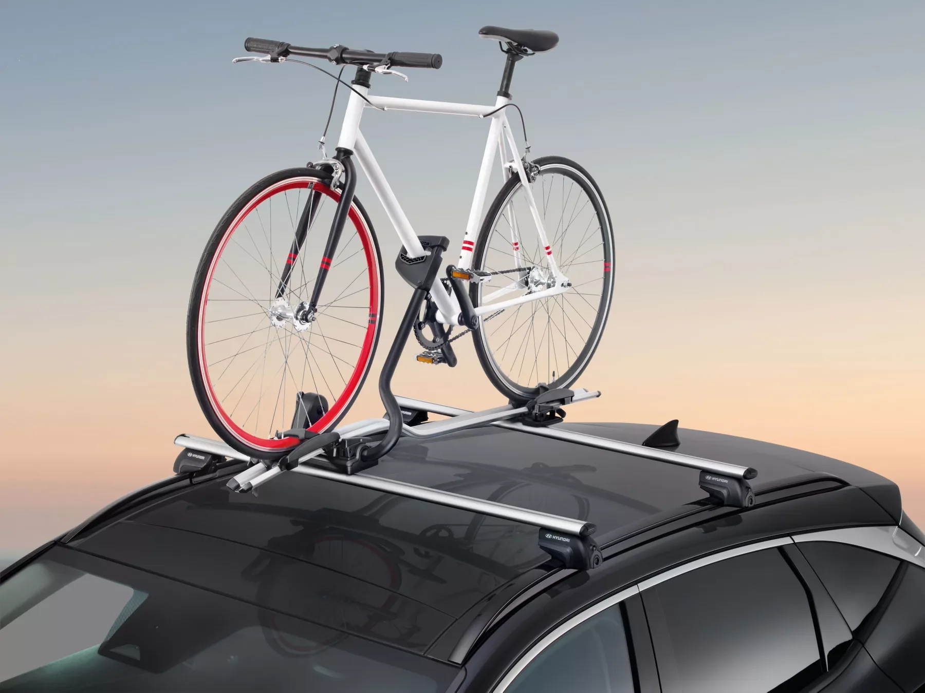 Cykelhållare Pro monterad på taket av Hyundai TUCSON
