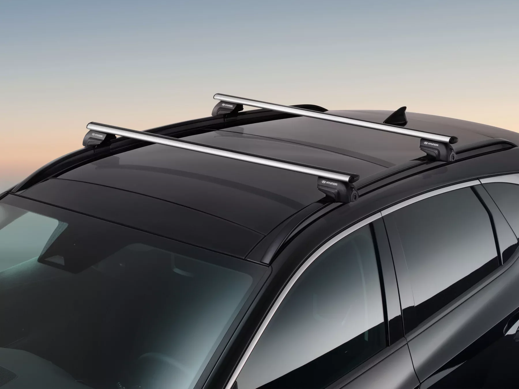 Takräcken i aluminium monterade på Hyundai TUCSON