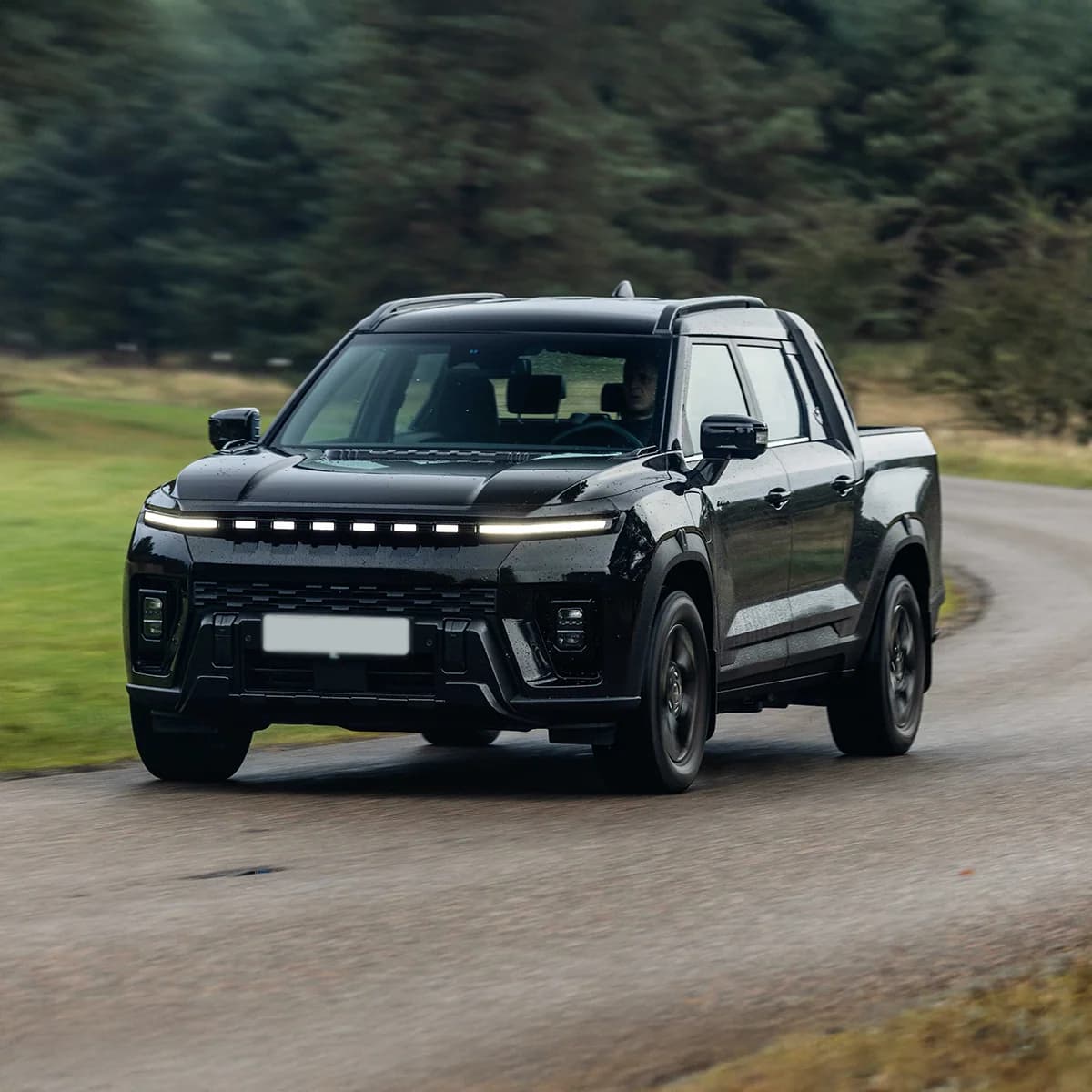 KGM Musso EV — eldriven pickup med 2 300 kg dragvikt